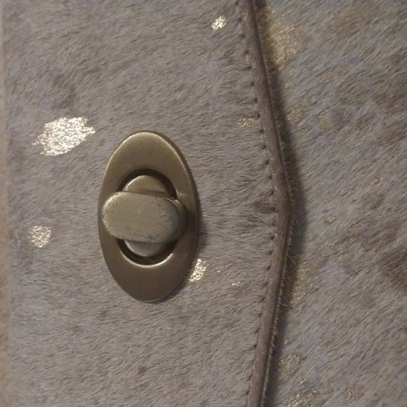 Women Faux Animal Print Metallic Wallet - Picture 2 of 5